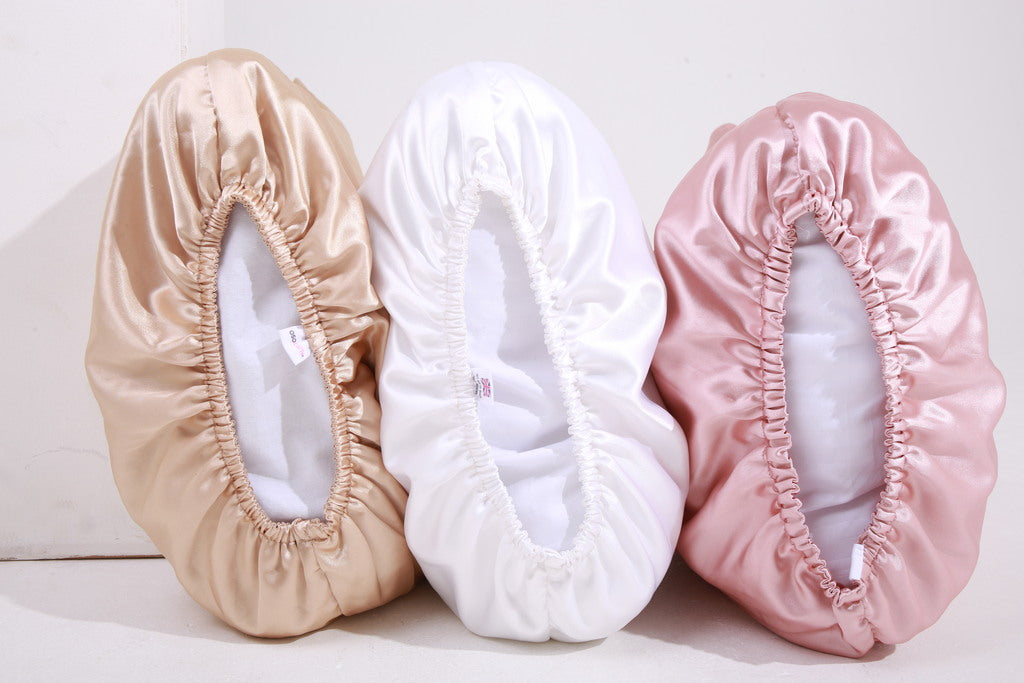 The side opening of o so curly satin pillowcase bonnets